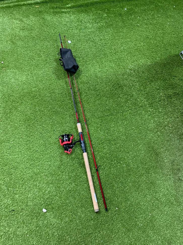 Nieuwe Arca spinhengel + Abu Garcia molen, 2.40m 28 gr, Watersport en Boten, Hengelsport | Roofvissen, Nieuw, Complete set, Ophalen of Verzenden