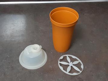 Tupperware vintage oranje quickshaker nr 2 beschikbaar voor biedingen