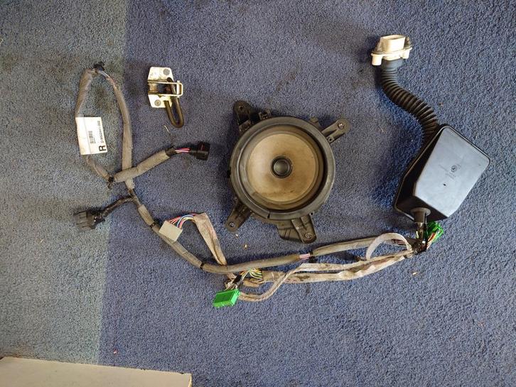 Volvo S60, V70, XC70 Speaker, kabelboom, scharnier RV deur!, Auto-onderdelen, Ophanging en Onderstel, Volvo, Gebruikt, Ophalen
