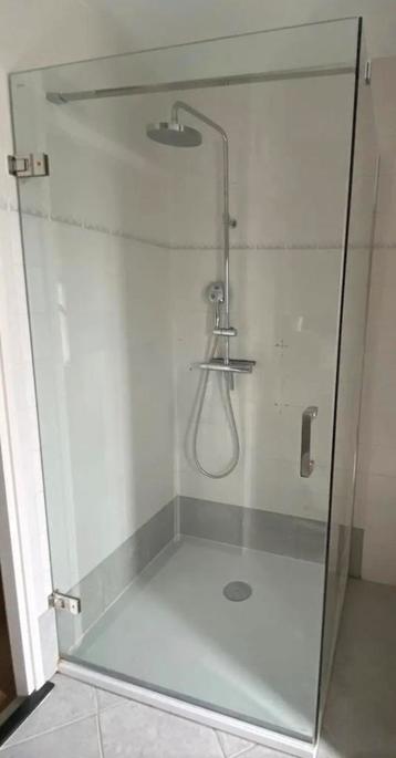 Glazen Deur voor een douche cabine beschikbaar voor biedingen