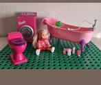 Barbie badkamer met wasmachine, toilet en popje., Ophalen, Zo goed als nieuw, Barbie