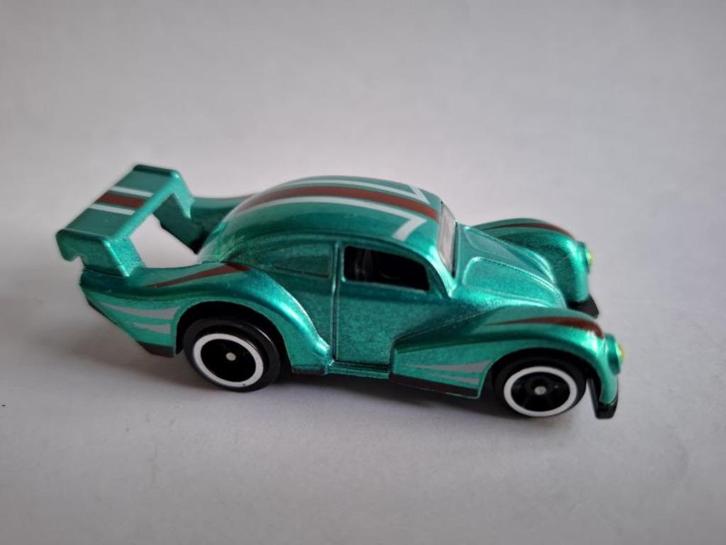 VolksWagen Old Beetle groen metallic racer big spoiler nieuw, Hobby en Vrije tijd, Modelauto's | Overige schalen, Nieuw, Auto