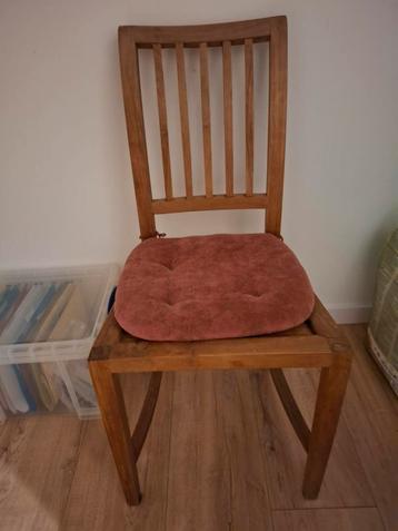 Houten stoelen met kussens - set van 3 beschikbaar voor biedingen