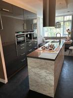 Keuken met kookeiland, Huis en Inrichting, Keuken | Complete keukens, Wit, Ophalen of Verzenden, Zo goed als nieuw, Met kookeiland