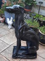beeld Hazewindhond Polyester Zwart 90cm Hoog, Ophalen, Gebruikt, Dier