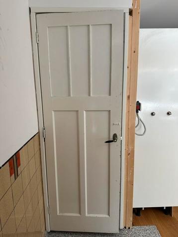 Originele jaren 30 deur met beslag 209,5 x 72,5 cm beschikbaar voor biedingen