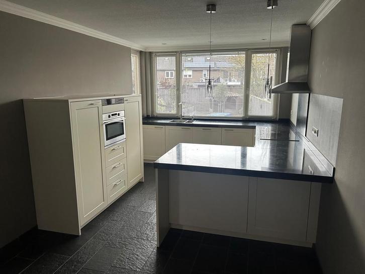 Complete keuken met granieten blad, Huis en Inrichting, Keuken | Complete keukens, Gebruikt, Hoekkeuken, Crème, Graniet of Steen