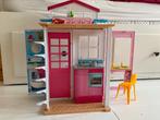 Barbie dreamhuis, 2-story house, Kinderen en Baby's, Speelgoed | Poppenhuizen, Ophalen of Verzenden, Zo goed als nieuw, Poppenhuis
