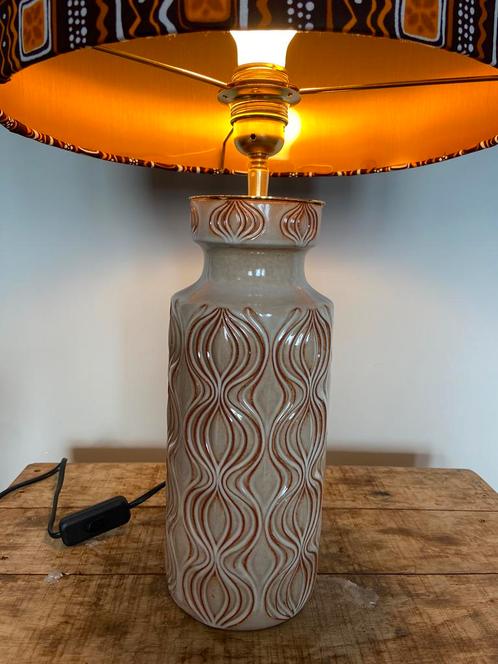 Vaaslamp uienvaas beige japandi, Huis en Inrichting, Lampen | Tafellampen, Zo goed als nieuw, Minder dan 50 cm, Ophalen of Verzenden