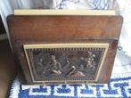 oude brievenhouder/ krantenhouder met koperen sierplaat, Ophalen of Verzenden, Gebruikt