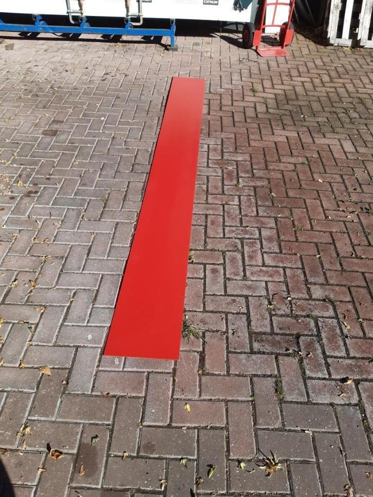 trespa stroken 31 x 305 cm 3 mm dik  per stuk 5 euro, Tuin en Terras, Bielzen en Borders, Nieuw, Border, Kunststof, 25 tot 50 cm