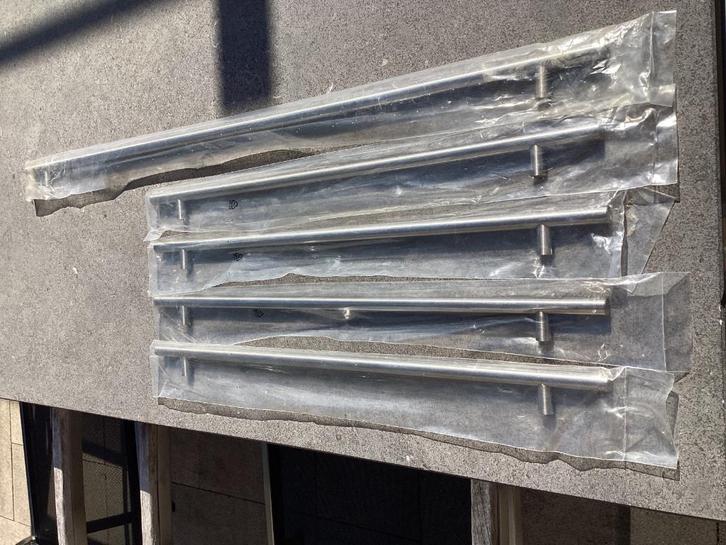 Keuken-/ kastgreep, Doe-het-zelf en Verbouw, Hang- en Sluitwerk, Zo goed als nieuw, Overige typen, Rvs, Ophalen of Verzenden