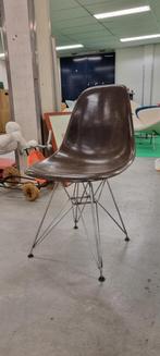 Eames vitra herman miller glasvezel stoel, Ophalen of Verzenden, Zo goed als nieuw