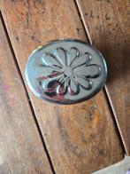 Vintage Metalen Doosje met Bloempatroon, Overige materialen, Gebruikt, Schaal, Ophalen of Verzenden
