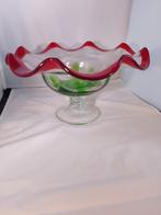 Schaal met rode rand en groene details, Antiek en Kunst, Antiek | Glas en Kristal, Ophalen of Verzenden