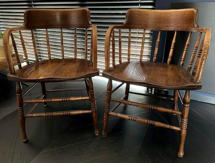 Antieke “Captain Chair” twee stuks., Antiek en Kunst, Antiek | Meubels | Stoelen en Banken, Ophalen