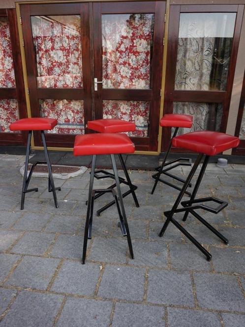 6 Vintage stalen barkrukken, jaren 80, prijs per stuk, Huis en Inrichting, Barkrukken, Gebruikt, Leer, Metaal, 1 kruk, Ophalen