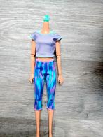 Barbie made to move yoga outfit, Kinderen en Baby's, Speelgoed | Poppen, Nieuw, Verzenden, Barbie