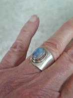 Fraaie 925 zilveren ring met maansteen te koop, 16.5-17.5 mm, Sieraden, Tassen en Uiterlijk, Ringen, Met edelsteen, 17 tot 18