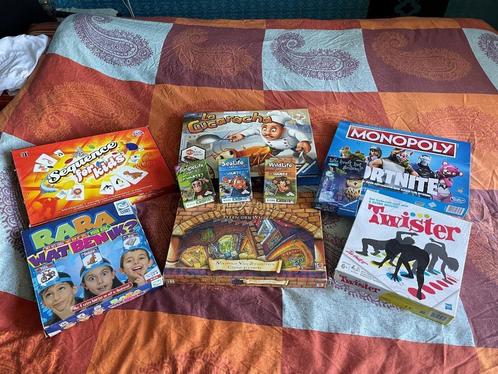 Verschillende kinderspellen:  0.a. Twister, La Cicaracha, Hobby en Vrije tijd, Gezelschapsspellen | Bordspellen, Gebruikt, Een of twee spelers