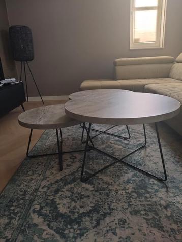 Set van 3 bijzettafeltjes / salontafel set beschikbaar voor biedingen