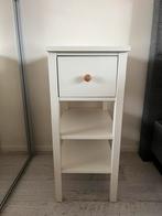 Hemnes nachtkastje wit, Huis en Inrichting, Slaapkamer | Nachtkastjes, Ophalen, Minder dan 45 cm, 55 tot 70 cm, Zo goed als nieuw