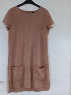 2 stuks jurken mt M/L, Ophalen of Verzenden, Zo goed als nieuw, Maat 38/40 (M), Beige