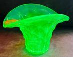 Uranium flower basket ( hoed vaas ) vaseline glas, Ophalen of Verzenden