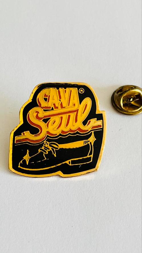 Cava Seul pin, Verzamelen, Speldjes, Pins en Buttons, Zo goed als nieuw, Ophalen of Verzenden