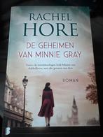 S10.  Rachel Hore - De geheimen van Minnie Gray, Ophalen of Verzenden, Zo goed als nieuw, Rachel Hore