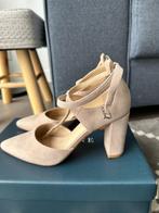 Pier One klassieke pumps met blokhak (kleur: nude) - maat 36, Kleding | Dames, Schoenen, Beige, Ophalen of Verzenden, Pier One