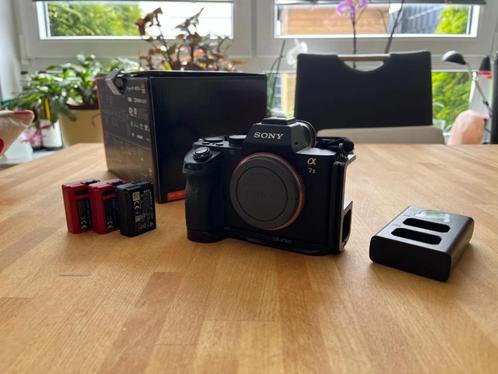 Sony Alpha a7 II Body + L-Bracket + Batterijen + Oplaadstati, Audio, Tv en Foto, Fotocamera's Digitaal, Zo goed als nieuw, Spiegelreflex