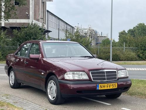Mercedes-Benz C-Klasse 180 Classic | In nette staat en goed, Auto's, Oldtimers, Bedrijf, Te koop, ABS, Airbags, Alarm, Centrale vergrendeling