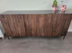 Woood gravure dressoir zwart/walnoot, Huis en Inrichting, Ophalen, 150 tot 200 cm, Zo goed als nieuw, 25 tot 50 cm