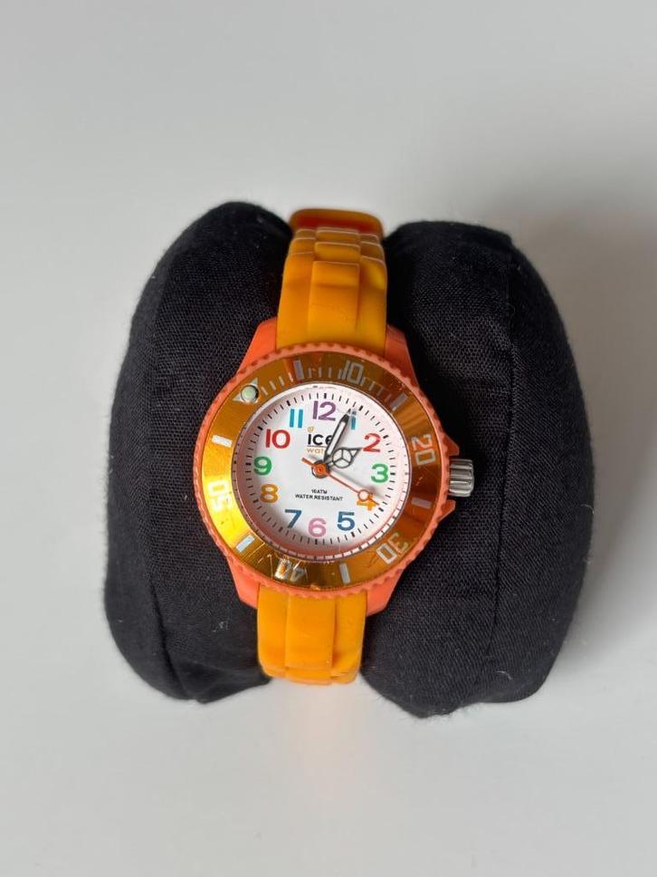 Leuke Oranje Ice Watch! Stoer met siliconen bandje ideaal., Sieraden, Tassen en Uiterlijk, Horloges | Kinderen, Zo goed als nieuw