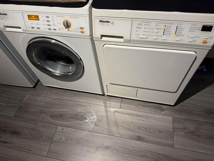 Miele Wasmachine & Condensdroger, Witgoed en Apparatuur, Wasdrogers, Gebruikt, Condens, Voorlader, 6 tot 8 kg, 85 tot 90 cm, Anti-kreukfase