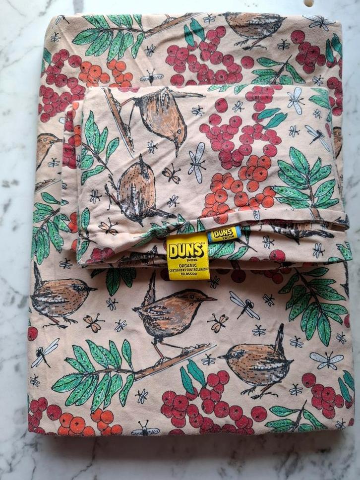 Duns Sweden Rowanberry vogeltjes dekbedovertrek met sloop, Kinderen en Baby's, Kinderkamer | Beddengoed, Gebruikt, Dekbedovertrek