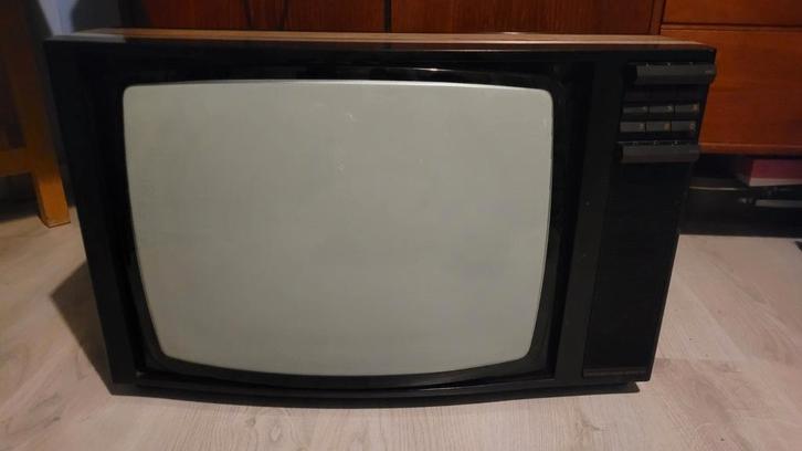Bang & olufsen beovision 3900, Antiek en Kunst, Antiek | Tv's en Audio, Ophalen