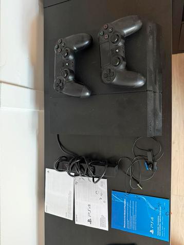 Playstation 4 incl. 2 controllers, camera en headset beschikbaar voor biedingen