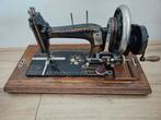 Antieke naaimachine  - Vintage design, Hobby en Vrije tijd, Naaimachines en Toebehoren, Ophalen, Naaimachine, Overige merken