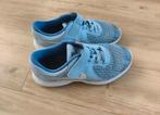 Nike Revolution lichtblauwe maat 33,5 sneakers gym schoenen, Gebruikt, Ophalen of Verzenden, Nike, Jongen of Meisje
