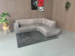 GRATIS LEVERING Velvet Hoekbank Grijs 255x210 SHOWROOMMODEL, Huis en Inrichting, Banken | Bankstellen, 250 tot 300 cm, Nieuw, Ophalen of Verzenden