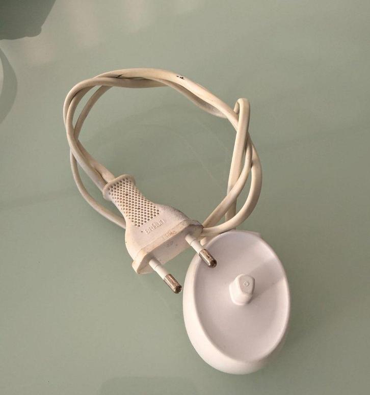 Braun Oral‑B Oplader – Type 3757, Sieraden, Tassen en Uiterlijk, Uiterlijk | Mondverzorging, Gebruikt, Tandenborstel, Ophalen of Verzenden