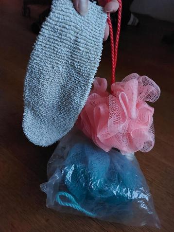 Gratis scrub sponsen  beschikbaar voor biedingen