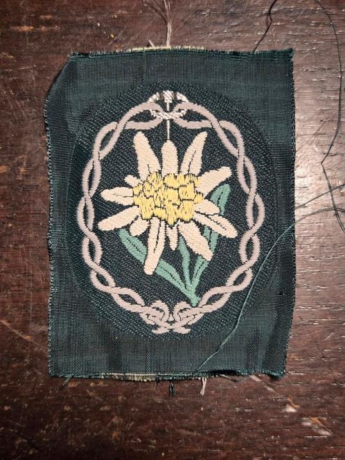 Bevo edelweiss insinge, Verzamelen, Militaria | Tweede Wereldoorlog, Landmacht, Embleem of Badge, Nederland, Ophalen of Verzenden