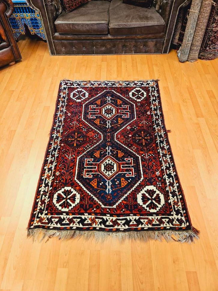 Perzisch Handgeknoopt Shiraz Tapijt. OPRUIMACTIE!, Huis en Inrichting, Stoffering | Tapijten en Kleden, Zo goed als nieuw, 100 tot 150 cm