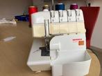 Bernina lockmachine 1100D, Hobby en Vrije tijd, Naaimachines en Toebehoren, Ophalen, Zo goed als nieuw, Lockmachine, Bernina