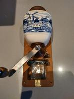 Antieke Trösser wandkoffiemolen, Antiek en Kunst, Ophalen of Verzenden