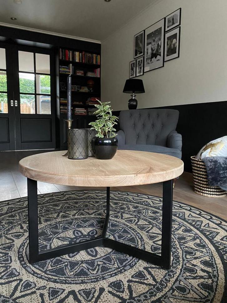 Gezellige ronde salontafel - EIKENHOUT OP MAAT, Huis en Inrichting, Tafels | Salontafels, Nieuw, Minder dan 50 cm, 50 tot 100 cm