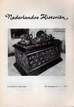 nederlandse historien 1973,1974,1975,1976,1977,1988 2 mappen, Verzenden, 20e eeuw of later, Gelezen